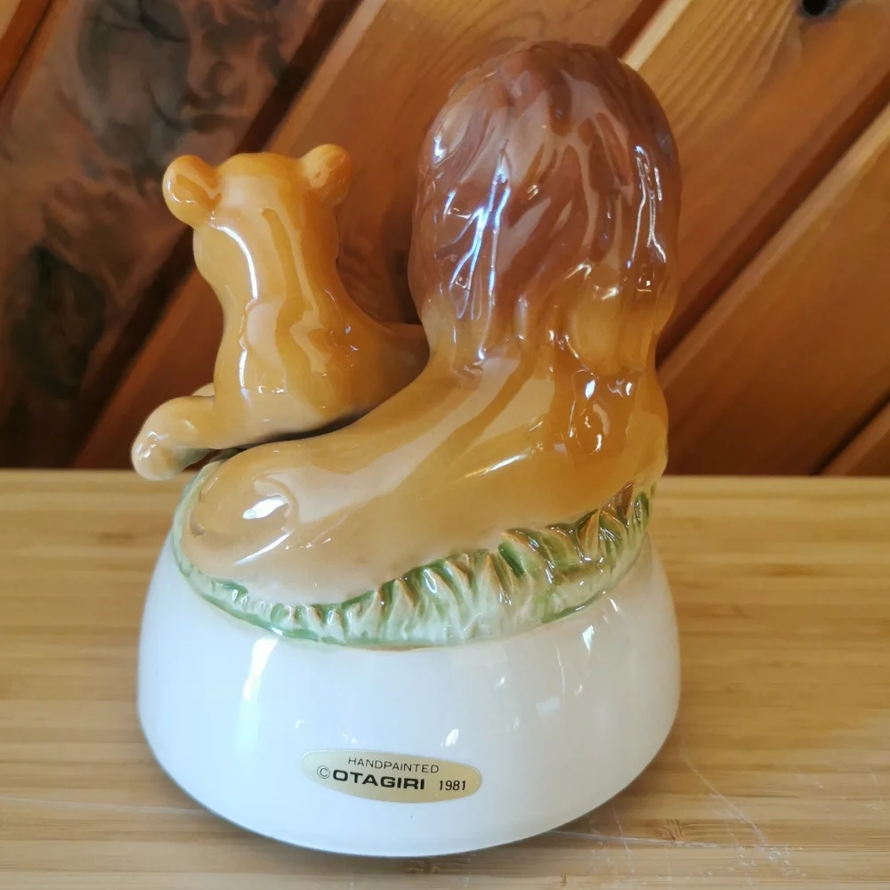 Vintage Otagiri “Born Free” Lions Music Box - Picture 4 of 8